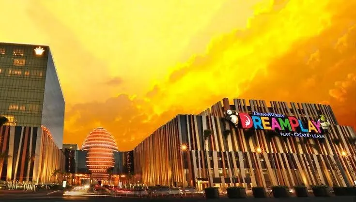 Beach Haven Condo In Moas Shore Resort Near Okada City Of Dreams Solaire Манила Апартаменты